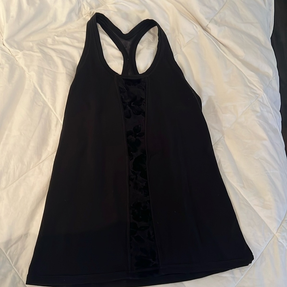 Lululemon tank with flower detail